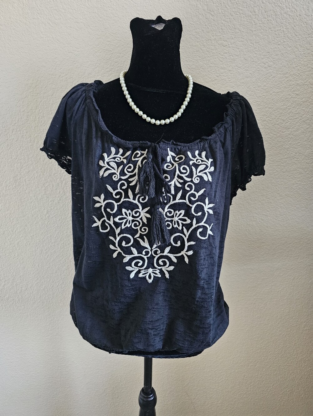 4 Blouse Bundle - Picture 2 of 9